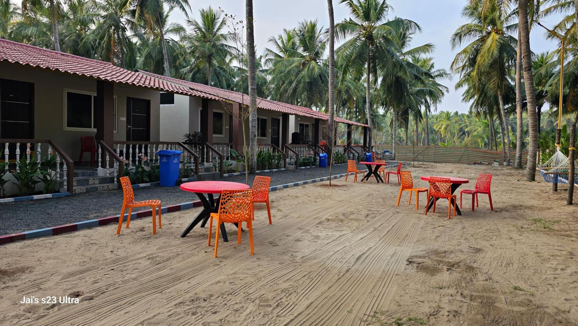 Coastline Beach Resort Perupalem Exterior photo